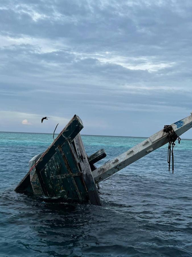 Vaali Maldives Island Escapes & Dive Felidhoo